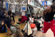 海外「日本の電車で踊りだす迷惑外国人が複数も見つかる…」