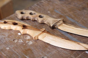 特殊な木製のナイフが開発される