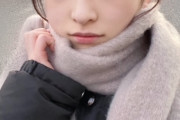 マフラーかけてる小川彩ちゃんの写真めちゃめちゃ可愛いな！！！【乃木坂46】