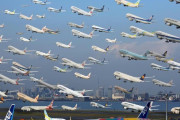 【画像あり】　羽田空港から大量の飛行機が一斉に離陸してる様子がヤバいｗｗｗ　これぶつからないのかよ・・・