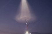 【画像】韓国、ロケットを試験発射。国民から「未確認飛行物体だ」の通報が相次ぐ