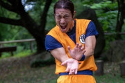 本田圭佑、ドラゴンボールコスプレで「かめはめ波」！インスタでハロウィンコスプレ披露