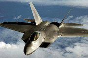 アメリカ軍　F22早くも退役か