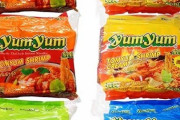ドンキにあるYumYumラーメンうますぎわろwwwwwww