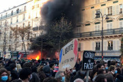 【フランス】警官の「顔撮影禁止」に抗議＝１３万人デモ、一部暴徒化…「みんな警官は大嫌いだ」…