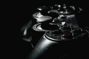 【悲報】PS5さん、ロードが速すぎてヒントを読む時間がない