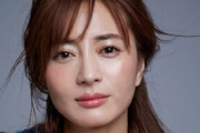 【画像あり】新山千春、娘との2ショットに反響「美人母娘」「まるで“姉妹”のよう…」