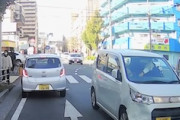 【動画】福岡でこんなに怖い高齢者の運転。意識もうろう右折のワゴンRが(´･_･`)