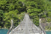 「寸又峡夢の吊り橋」でおきた落石に巻き込まれたったｗｗｗｗｗｗｗｗｗｗｗ