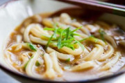 カレー(戦闘力8000）「合体するぞ！」うどん(戦闘力6000)「応！」