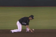 藤岡の捕球ミス…2週間前も似たようなのあったな