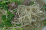 【画像】ワイが中国で食べたラーメンこんな感じ