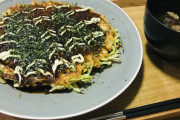 【画像】今日のご飯を潔く晒せ『松ぼっくりのスイーツ』