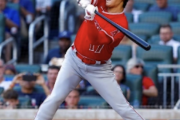 大谷翔平　死球、敬遠、右安打、右安打、中飛