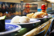 回転寿司で「とりあえず」と最初に食べることが多いネタは？
