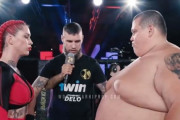 【動画】「強さは体重が全て」を証明する対戦　60kgの女格闘家vs240kgの素人男