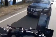 【車載】バイクで走行中、野生動物の飛び出しが原因で大事故に(@_@;)