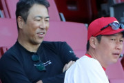 カープ黒田博樹アドバイザーが練習試合を視察。新井監督「陰でチームを支えている」