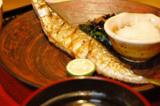焼き魚定食って涙が出るほど美味しいよな