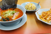 お前らラーメン屋でラーメン以外になんか頼む？