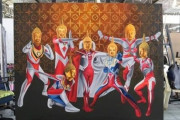 ウルトラマン+ブッダ＋ヴィトン。タイの女子大生が描いた絵が大炎上。高僧に土下座謝罪する事態に…（画像あり）