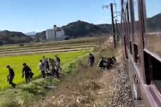 【動画】群馬で撮り鉄の一斉逃走（笑）JRを止めた迷惑鉄たちが話題に。