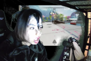 【悲報】底辺女YouTuber「APEXで死ぬ度に顔面にセロハンテープ貼る」