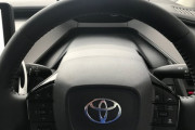 【悲報】新型プリウス、スピードメーターがハンドルと被って一切見えないという欠陥が判明wwwwwwwww