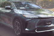 【悲報】トヨタ「EVなんてハイブリッドの延長だろ？楽勝」→「EV専用の設計に今からやり直します」