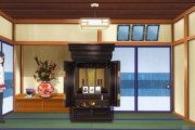 【画像】なろうアニメ「仏壇の置き方…？こんな感じだろ」→