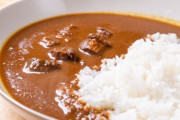 ビジホの朝食バイキングで狂ったようにカレー食べてる人いるでしょ？