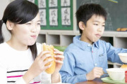 給食美味かったよな大人世代が好きな学校給食1位はカレー