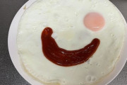 【画像】パンに合う目玉焼きの「調味料」を教えてあげたい…