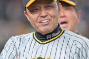 岡田監督「おーん。暑う、汗かくな。」