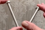 【動画】単純なマジックほどすごい。一瞬合成を疑ってしまう２本のボルトを使った手品の映像。