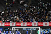 吉田麻也が苦笑いした日本のサッカー人気の実態「僕の肌感覚とは違ったなと」