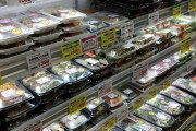 外国人「日本のスーパーに行ったら安くてヘルシーな惣菜がこんなにあった！」