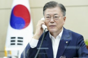 【韓国・文大統領】「Ｇ７の議論に積極的に参加」　英国・ジョンソン首相と電話会談