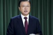 【2回目を1回目に振り分けてるから】韓国・文大統領「驚くべき速度」　コロナワクチン１回接種率７割超に