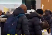 ハマス支持者がオランダでビラ撒きテロ「クリスマスは終わった。今すぐショッピングバッグを捨てろ！」