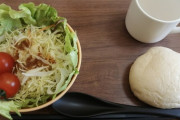 たった100円でこんなに金持ちそうな食事ができるのにコンビニ弁当食ってる情弱さぁ…　