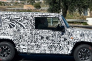 【スズキ】ジムニー 5ドア ロングボディ仕様を開発中、ホイールベース300mm延長