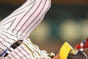 走塁中のアクシデントで途中交代の阪神・糸原について矢野監督「ちょっとひねった状態ではあったんですけど。明日も大丈夫かなと思います」　