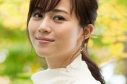 【画像あり】比嘉愛未　くびれ披露に広瀬すず反応「お腹冷える」ファンは「細すぎてびっくり」「美しすぎる」