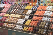 【悲報】バンダイ、日本人がクレーンゲームに何千円も突っ込んでるぬいぐるみを中国では普通に店頭販売して大炎上