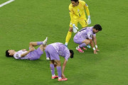 悪運だけは超一流かよ　〜　【W杯】韓国、南アに衝撃的な敗北　韓国紙「メキシコのおかげで直接敗退を免れたのは幸いだった」