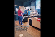マクドナルドで頼んだコーヒーが出てこないと癇癪を起こした女性、その理解しがたい言い訳・・・