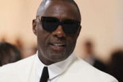 黒人俳優が演じるジェームズ・ボンド、「観客が受け入れない」　イドリス・エルバが見解