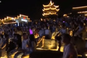中国の武漢で「2020武漢ビール祭り」が開催、10万人が訪れ密になる　一方、日本は各種イベントが中止に    8/24