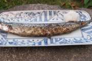 秋刀魚の内蔵を取ったり骨を取ったりして食べる奴なんなの？